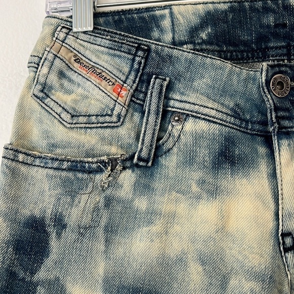 Diesel Industry Women’s Magic Jeans Size W24 L32 Distressed with Patchwork - Picture 4 of 10